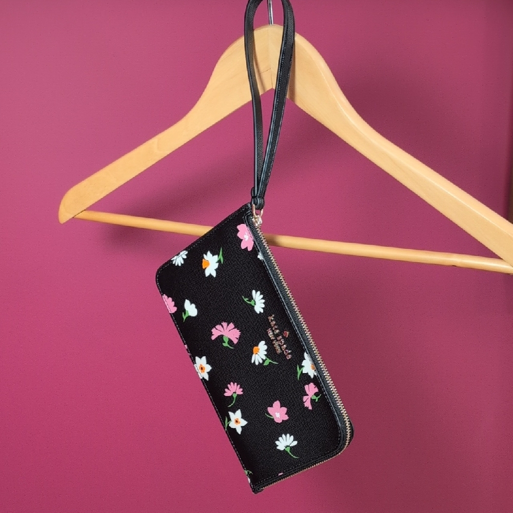 kate spade Lucy Medium Zip Wristlet, Floral Black Multi, NWT